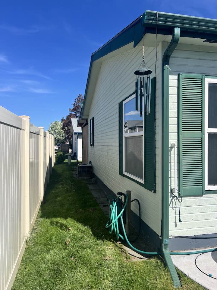 Missoula, Montana 59801, United States, 2 Bedrooms Bedrooms, ,2 BathroomsBathrooms,Residential,Active,550