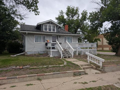 Photo of 205 6th Avenue S, Shelby, MT 59474 (MLS # 30055746)