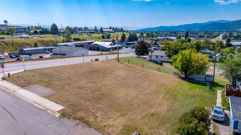 Photo of 2 & 4 Parkway Drive, Kalispell, MT 59901 (MLS # 30053945)