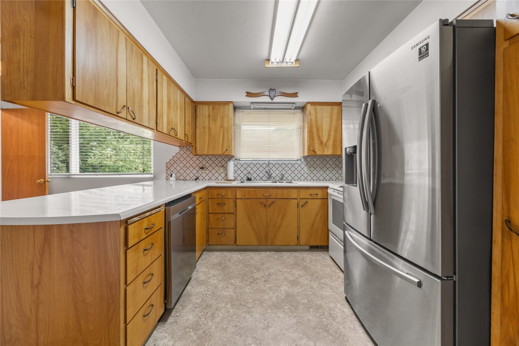 Photo of 2312 Raymond Avenue, Missoula, MT 59802 (MLS # 30073384)
