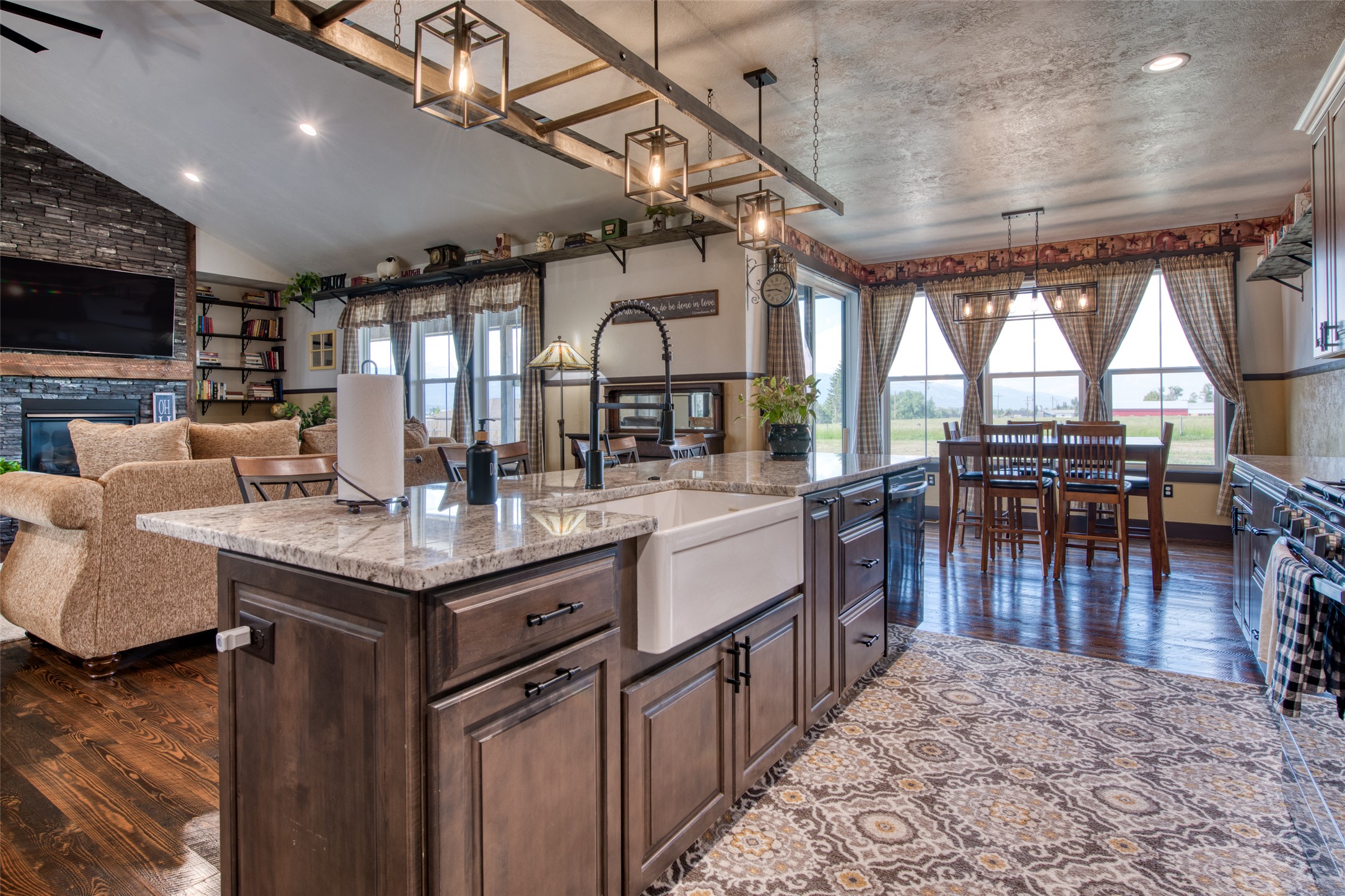 Corvallis, Montana 59828, United States, 3 Bedrooms Bedrooms, ,2 BathroomsBathrooms,Residential,Active,151074