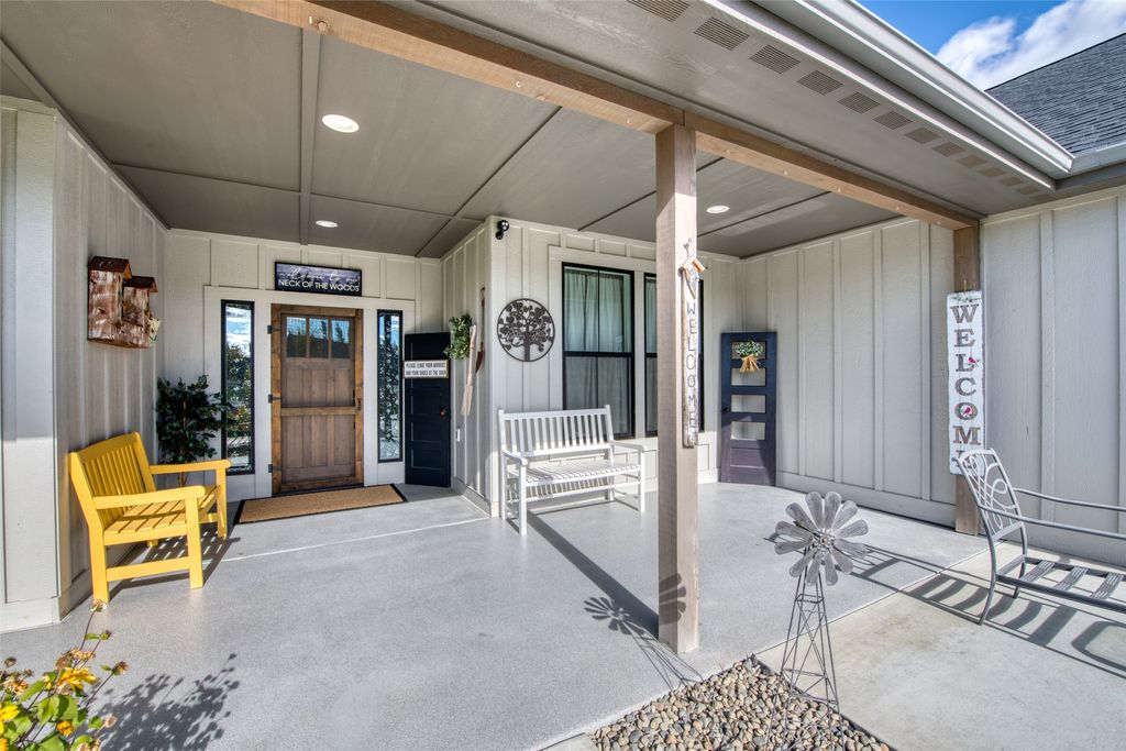 Photo of 512 Willow Ridge Way, Corvallis, MT 59828 (MLS # 30051923)