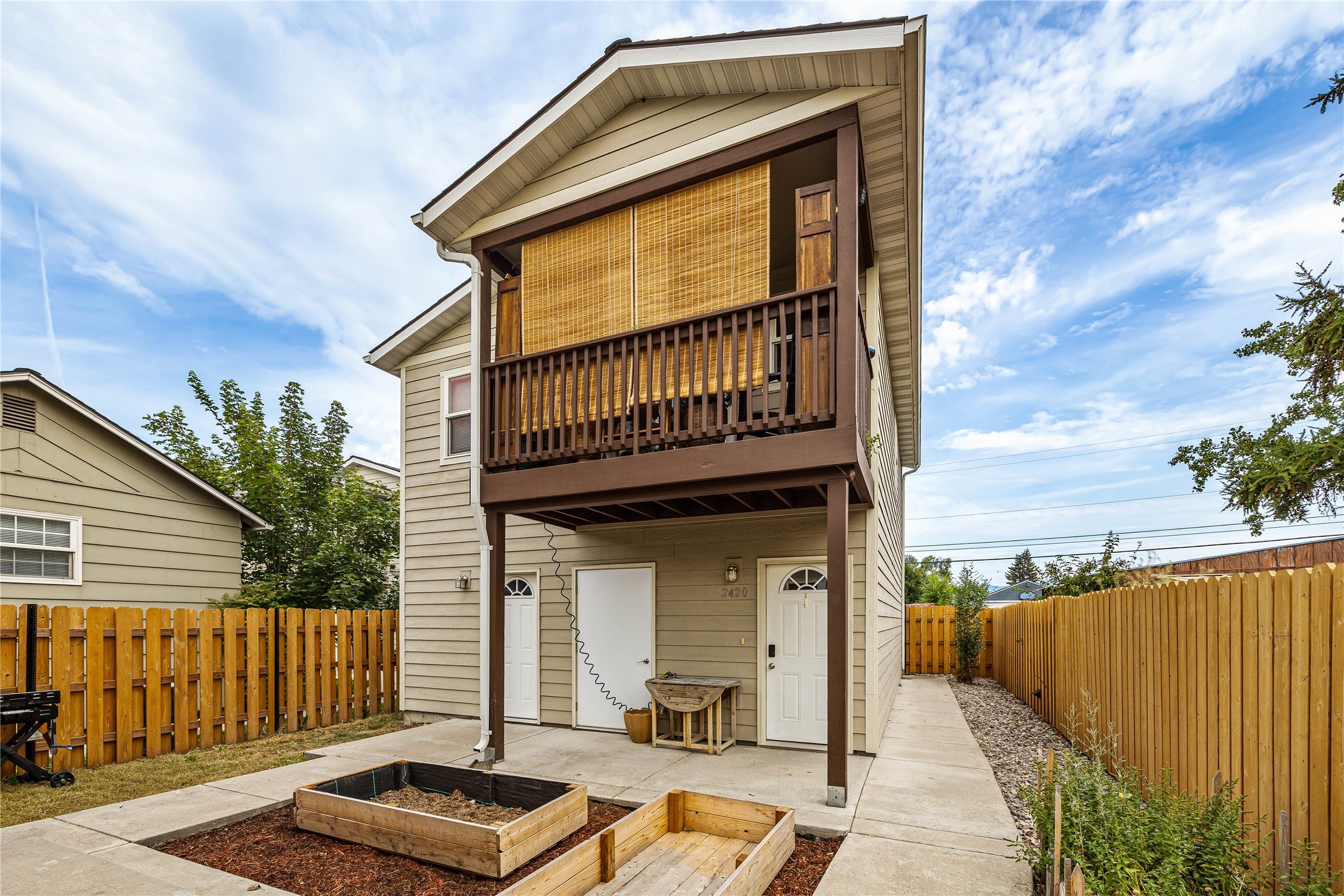 2418 & 2420 Ernest Avenue
