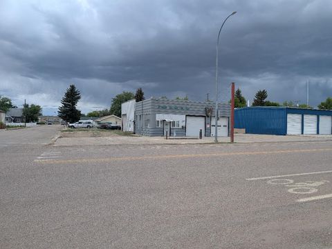807 Oilfield Avenue Shelby MT 59474