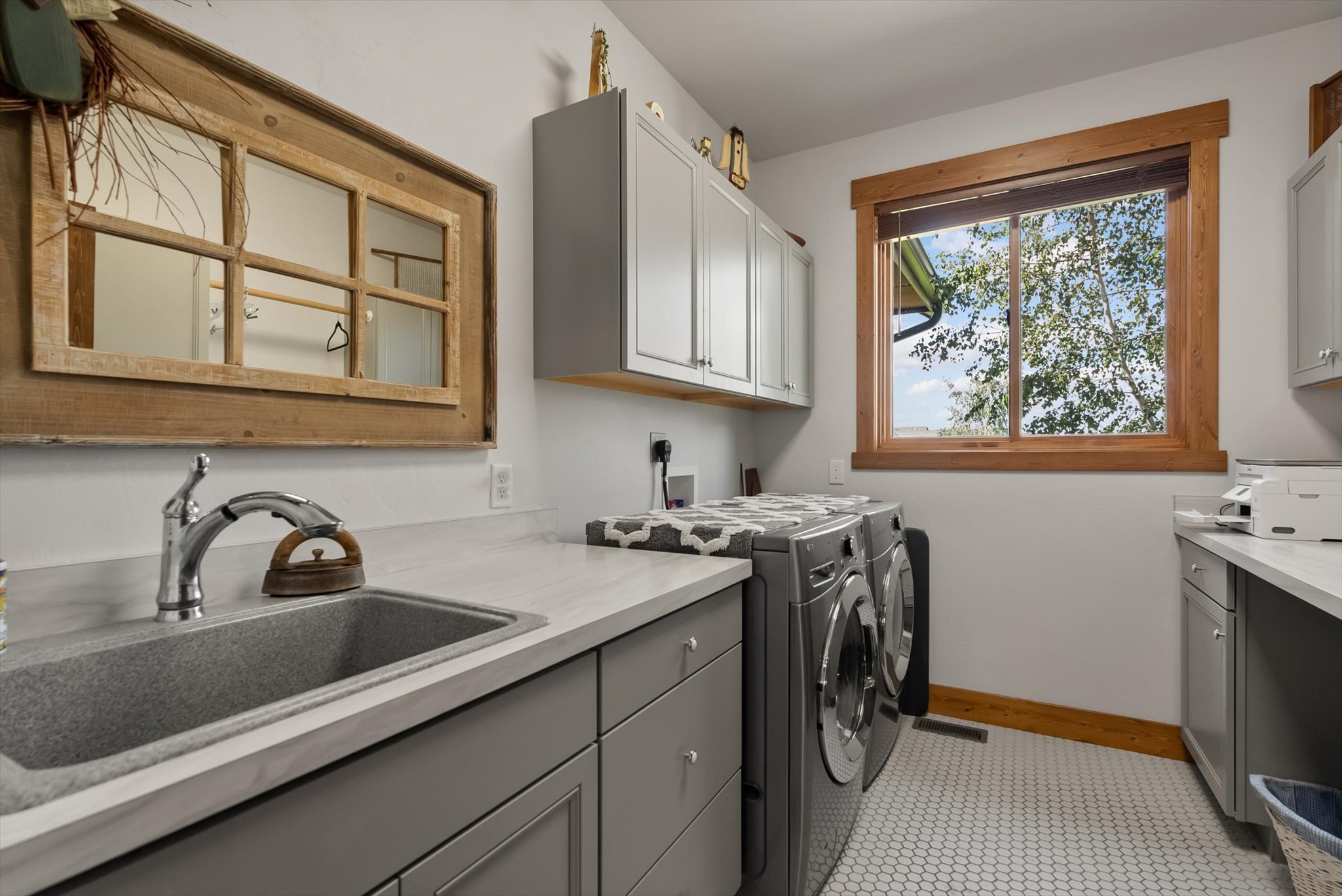 Kalispell, Montana, 59901, United States, 3 Bedrooms Bedrooms, ,3 BathroomsBathrooms,Residential,Active,2022311