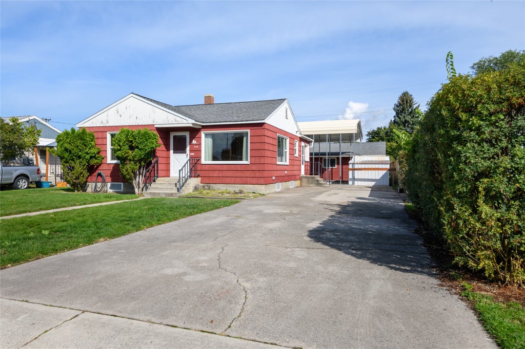 Photo of 430 Dearborn Avenue, Missoula, MT 59801 (MLS # 30078155)