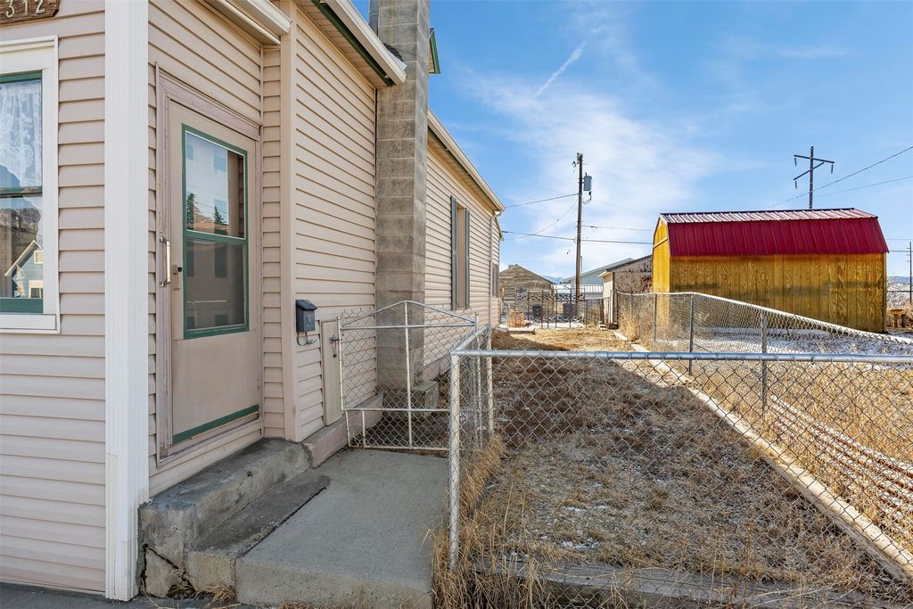 Photo of 1312 Farrell Street, Butte, MT 59701 (MLS # 30065204)