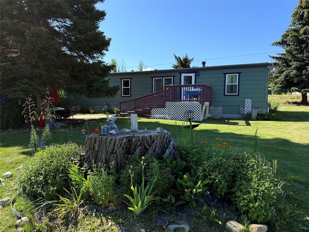 Photo of 825 Grantsdale Road, Hamilton, MT 59840 (MLS # 30053866)