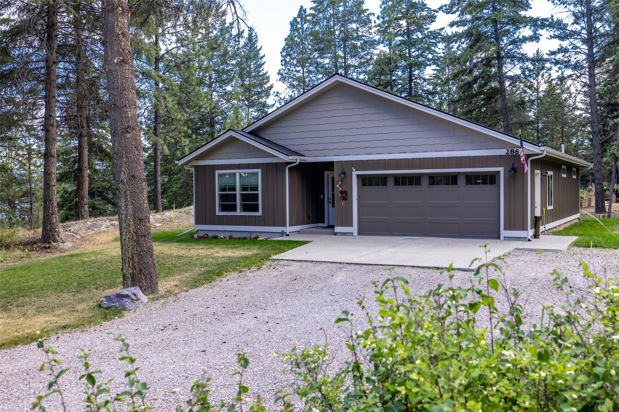 286 Lakeview Drive