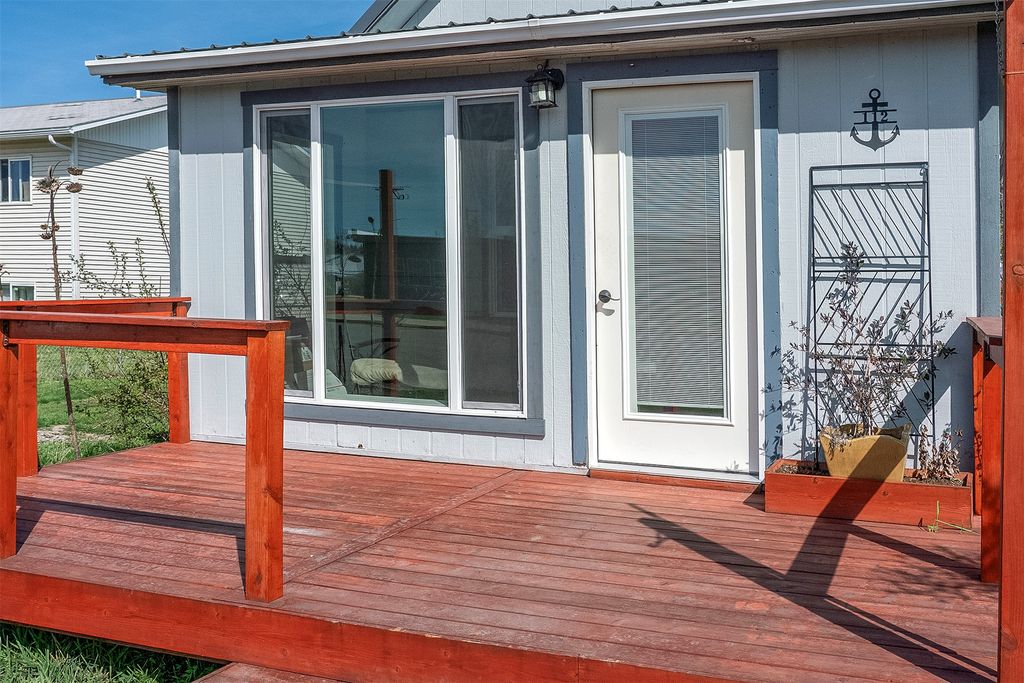 Photo of 112 8th Avenue W, Polson, MT 59860 (MLS # 30068804)