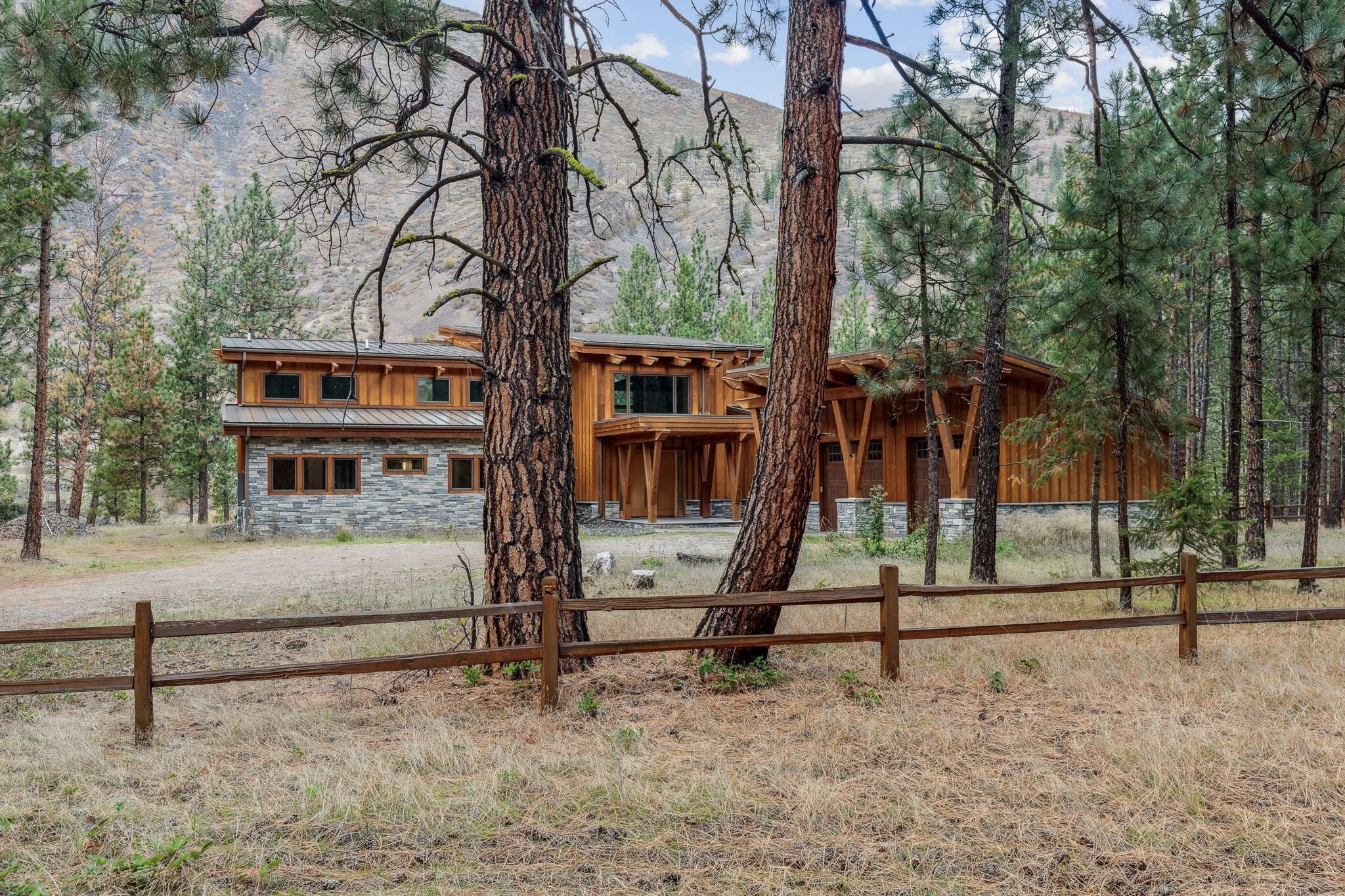 1180 Reardon Lane