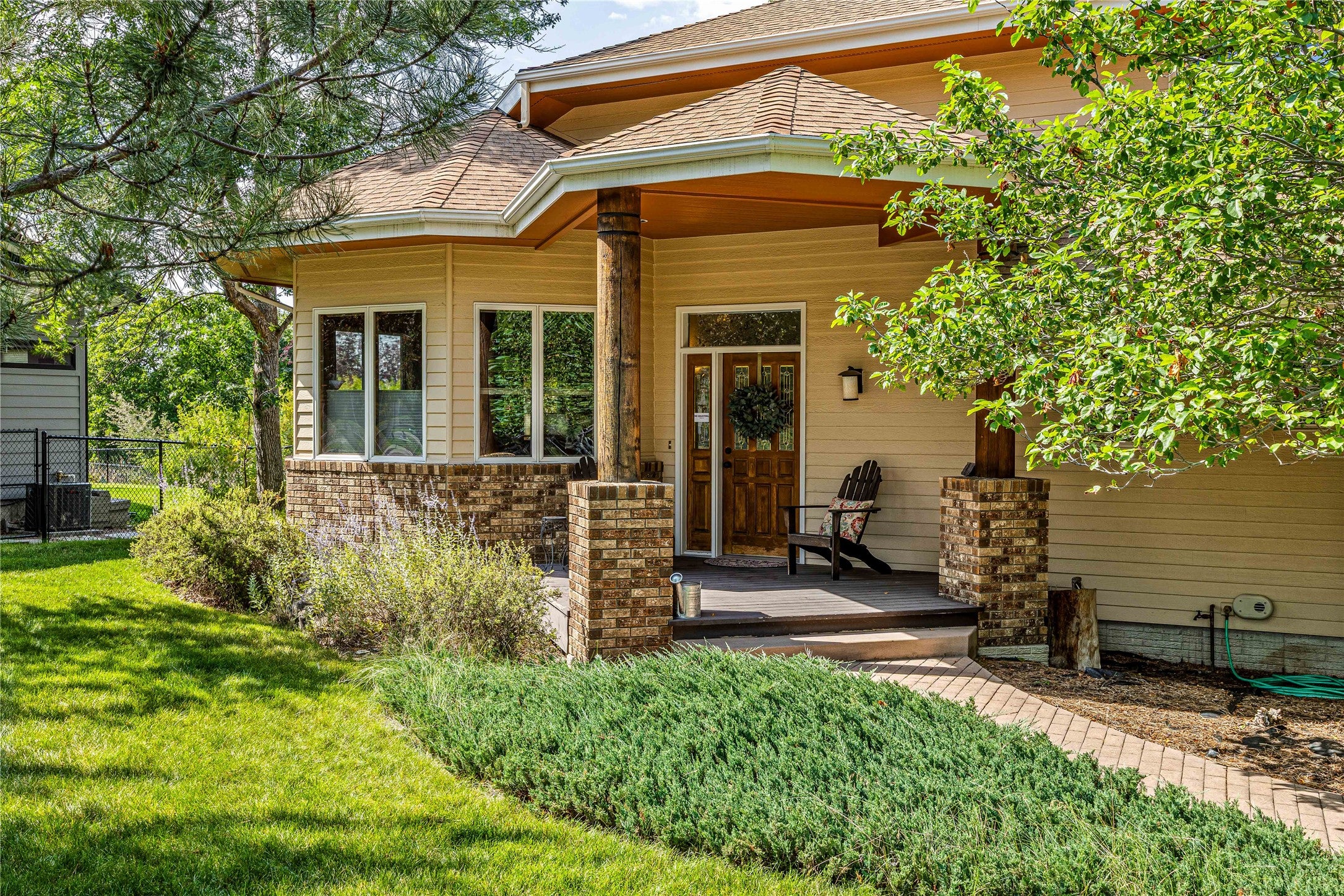 203 W Artemos Drive