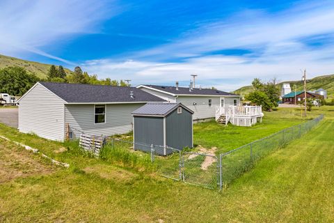 Tiny photo for 124 Broadway Avenue E, Highwood, MT 59450 (MLS # 30073282)