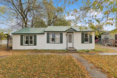 Photo of 1313 7th Avenue W, Kalispell, MT 59901 (MLS # 30059856)