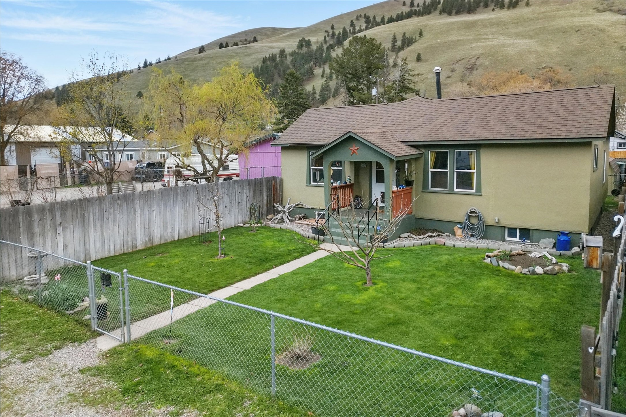 402 Montana Avenue