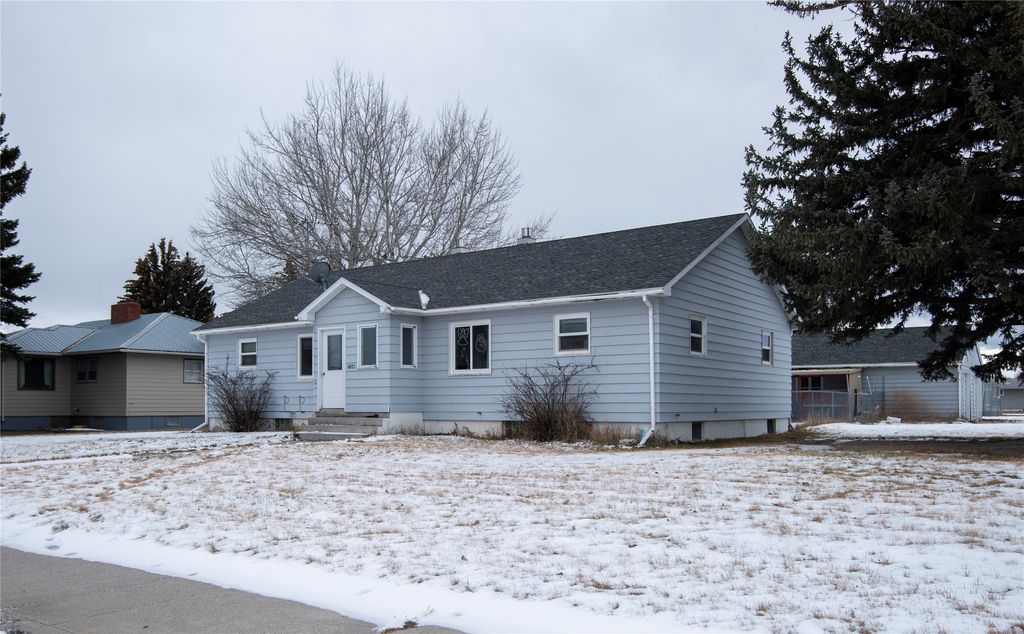 Photo of 104 8th Avenue SW, Choteau, MT 59422 (MLS # 30061716)