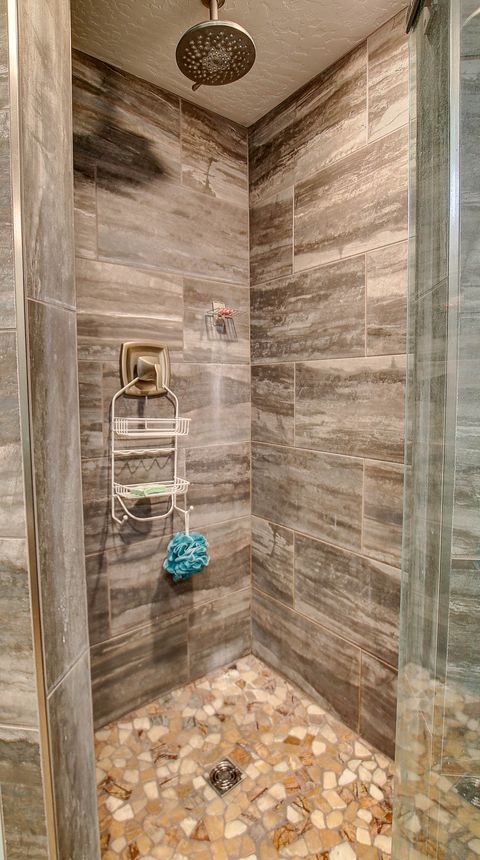 Tiny photo for 220 North Avenue E, Missoula, MT 59801 (MLS # 30070648)