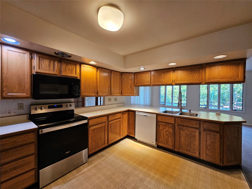 Photo of 626 Doris Drive, Great Falls, MT 59405 (MLS # 30075274)