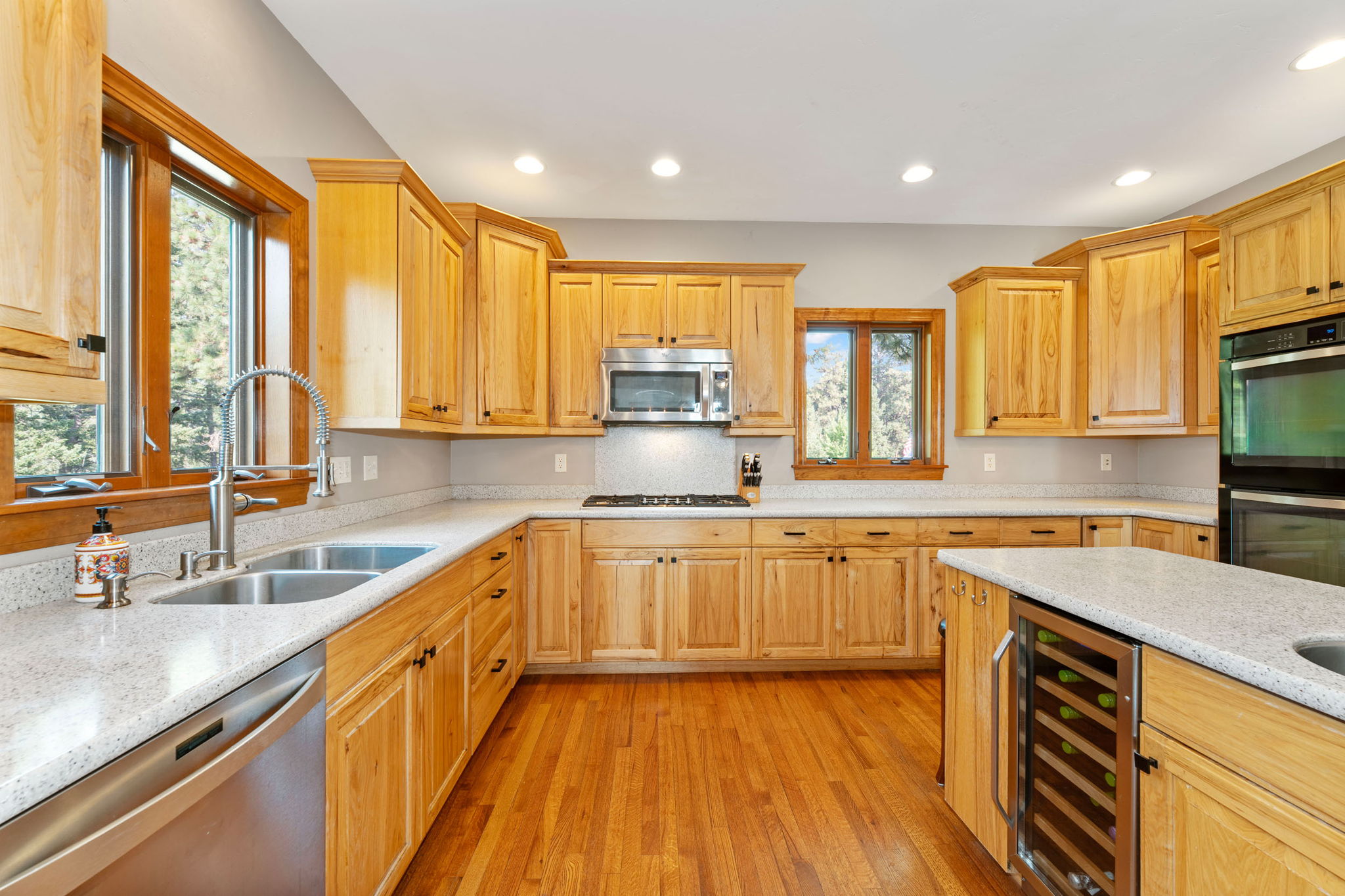 Bigfork, Montana 59911, United States, 5 Bedrooms Bedrooms, ,4 BathroomsBathrooms,Residential,Active,205278