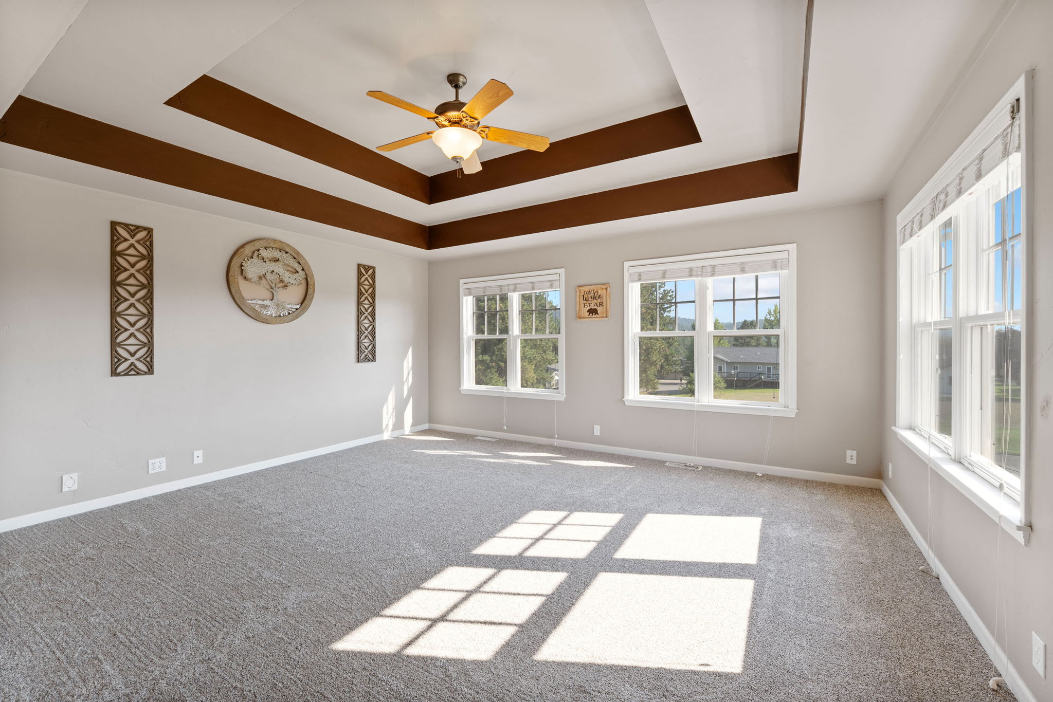 Bigfork, Montana 59911, United States, 5 Bedrooms Bedrooms, ,4 BathroomsBathrooms,Residential,Active,205278