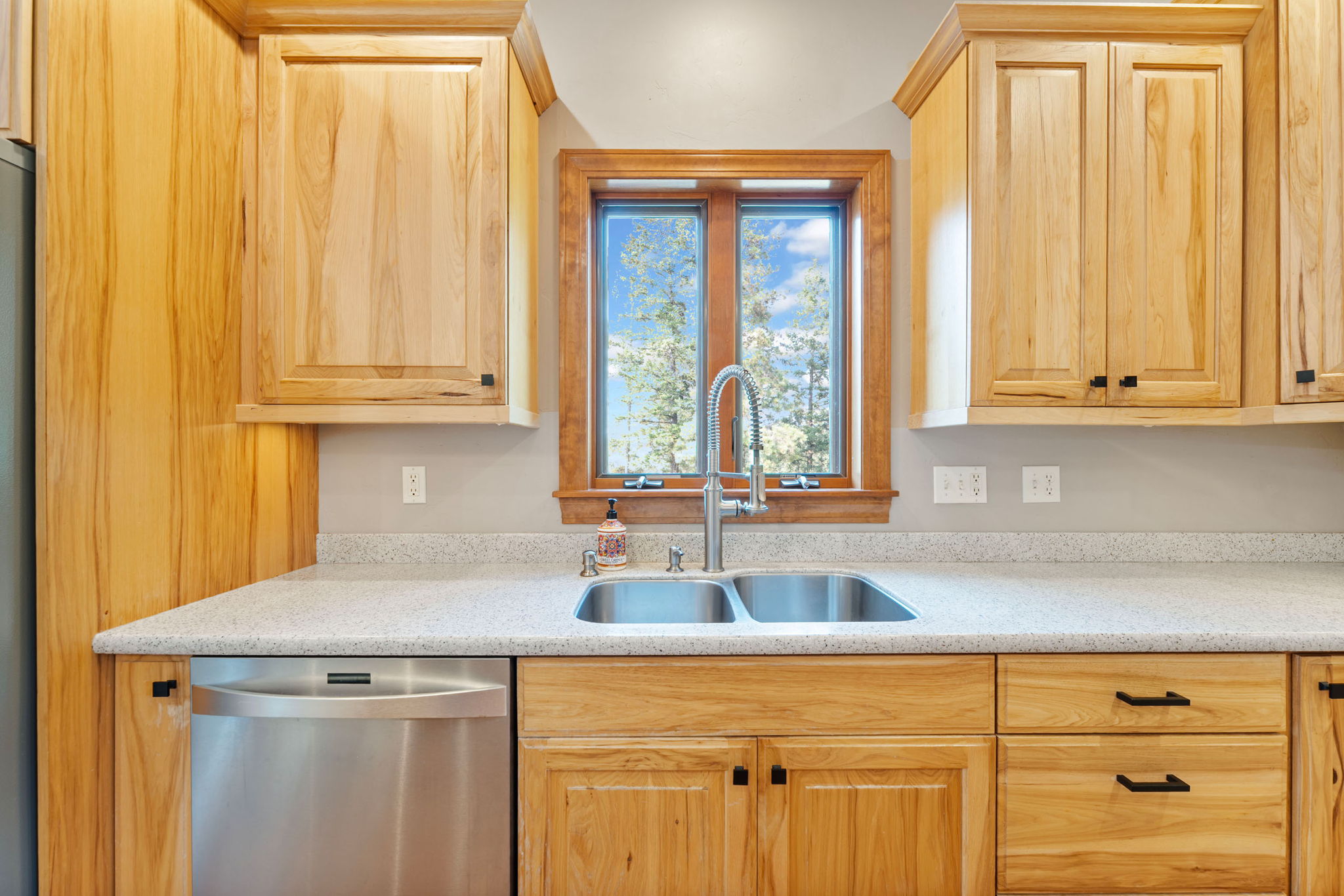 Bigfork, Montana 59911, United States, 5 Bedrooms Bedrooms, ,4 BathroomsBathrooms,Residential,Active,205278