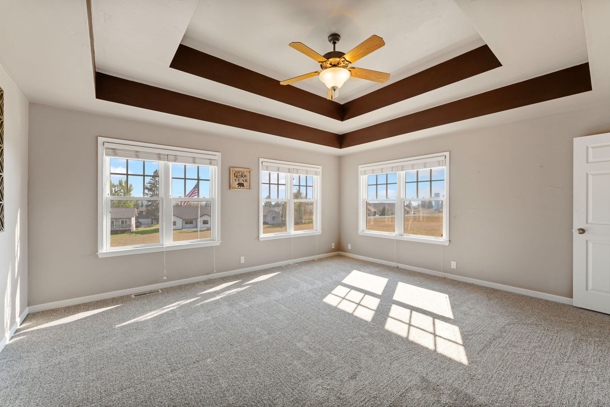 Bigfork, Montana 59911, United States, 5 Bedrooms Bedrooms, ,4 BathroomsBathrooms,Residential,Active,205278