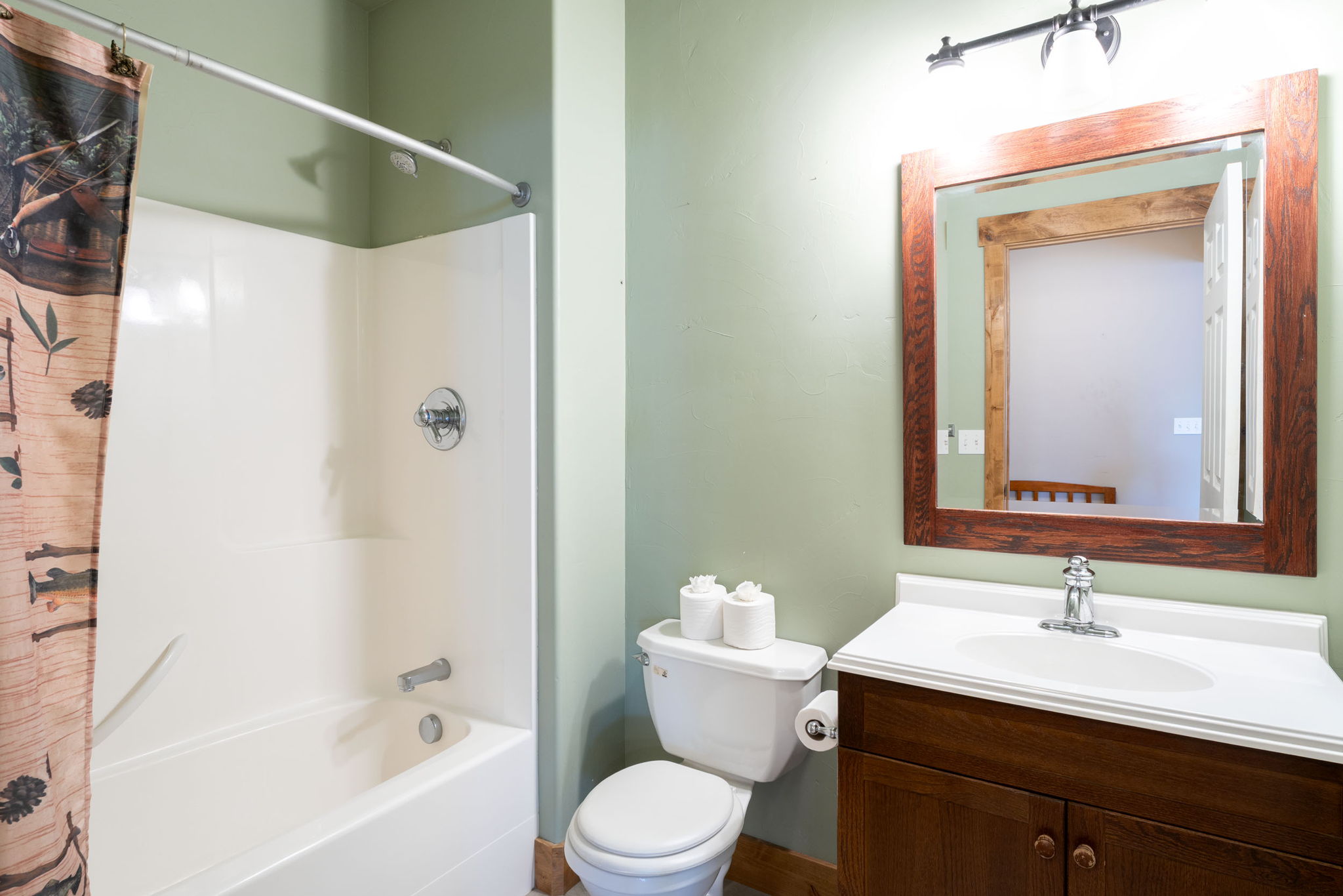 Bigfork, Montana 59911, United States, 5 Bedrooms Bedrooms, ,4 BathroomsBathrooms,Residential,Active,205278