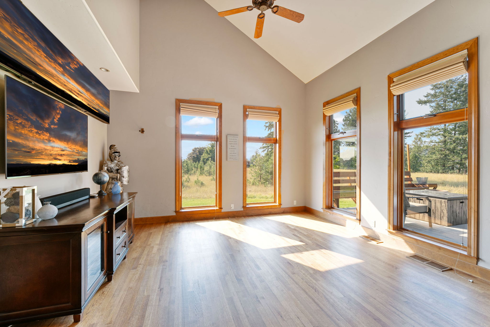 Bigfork, Montana 59911, United States, 5 Bedrooms Bedrooms, ,4 BathroomsBathrooms,Residential,Active,205278