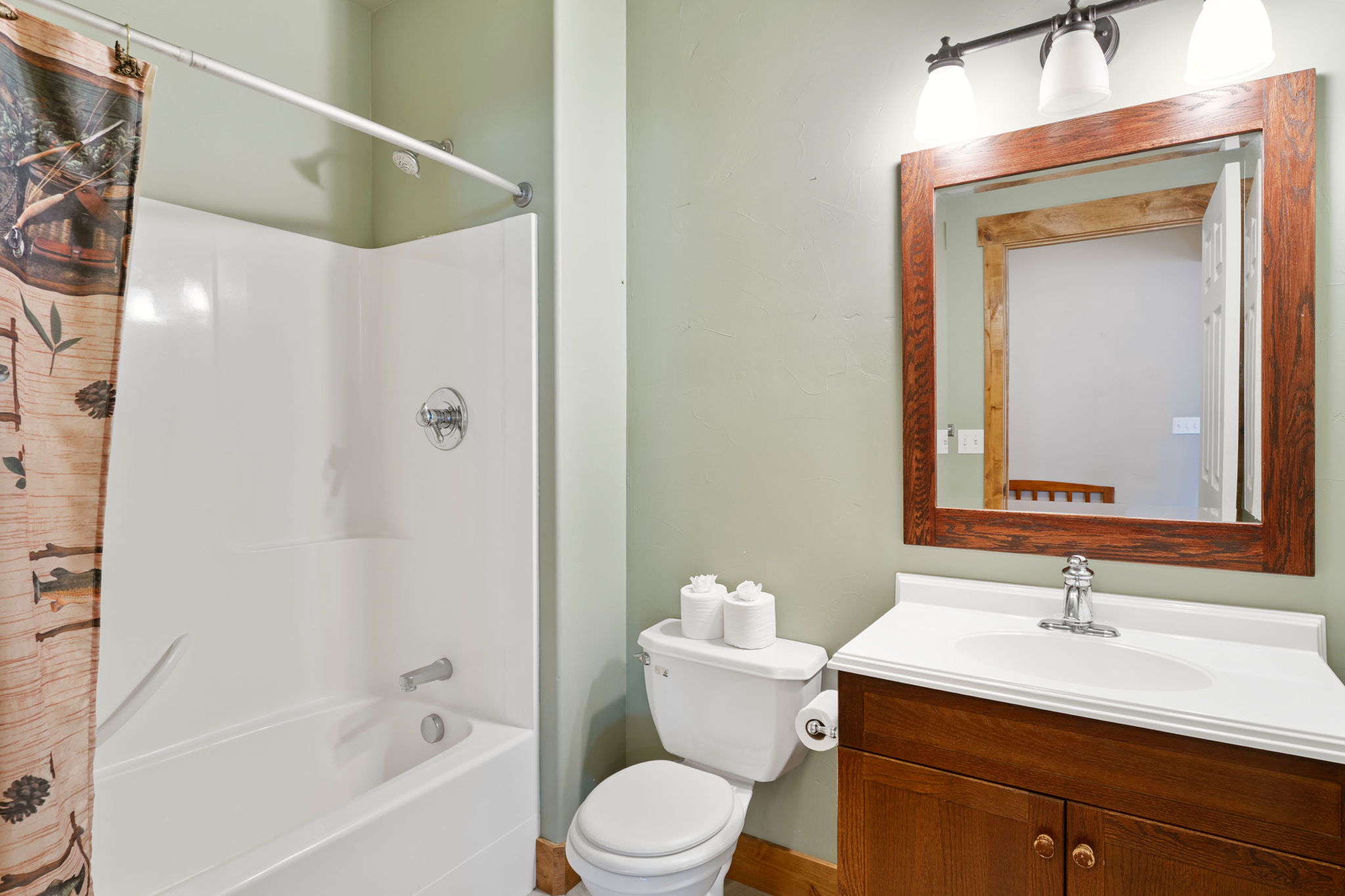 Bigfork, Montana 59911, United States, 5 Bedrooms Bedrooms, ,4 BathroomsBathrooms,Residential,Active,205278