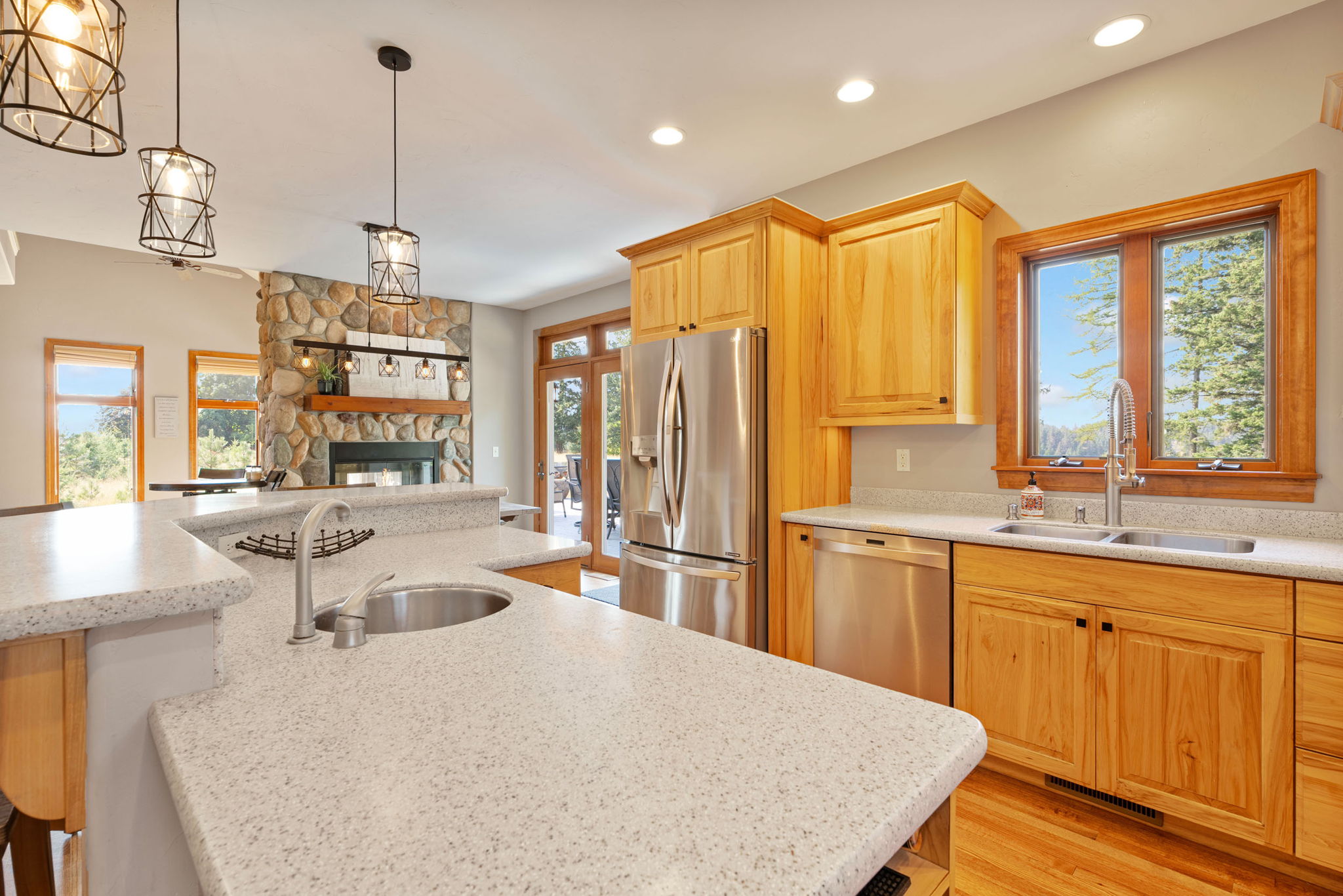 Bigfork, Montana 59911, United States, 5 Bedrooms Bedrooms, ,4 BathroomsBathrooms,Residential,Active,205278