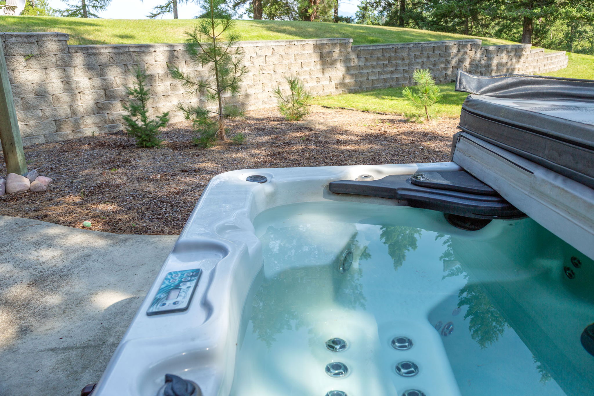 Bigfork, Montana 59911, United States, 5 Bedrooms Bedrooms, ,4 BathroomsBathrooms,Residential,Active,205278