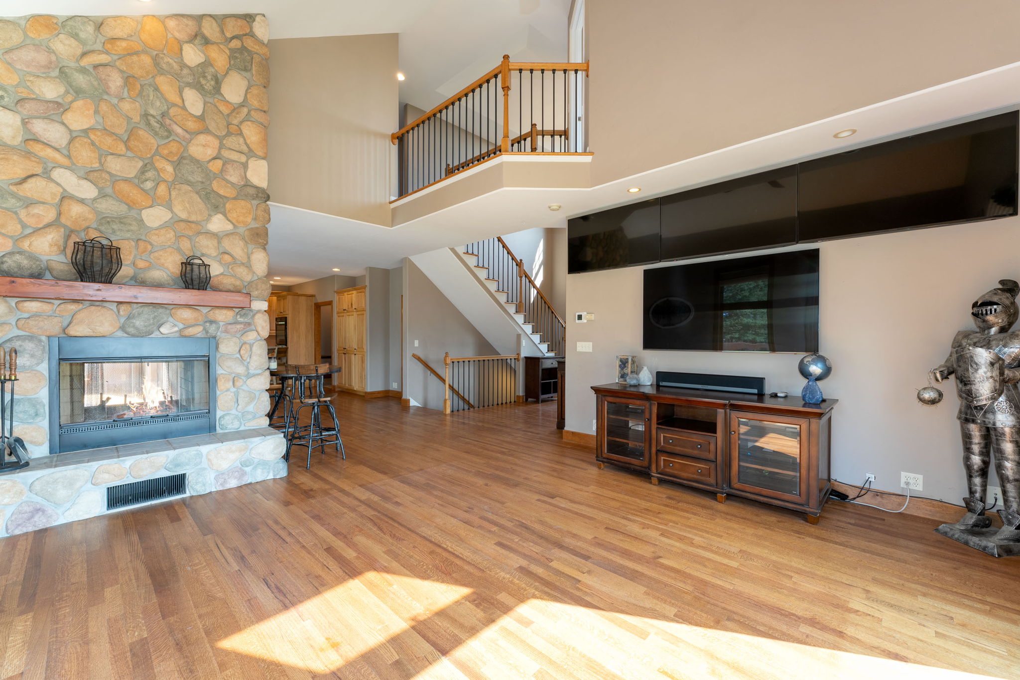 Bigfork, Montana 59911, United States, 5 Bedrooms Bedrooms, ,4 BathroomsBathrooms,Residential,Active,205278