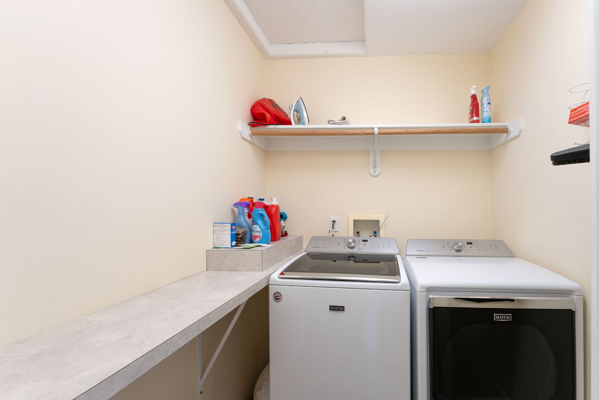 Bigfork, Montana 59911, United States, 5 Bedrooms Bedrooms, ,4 BathroomsBathrooms,Residential,Active,205278