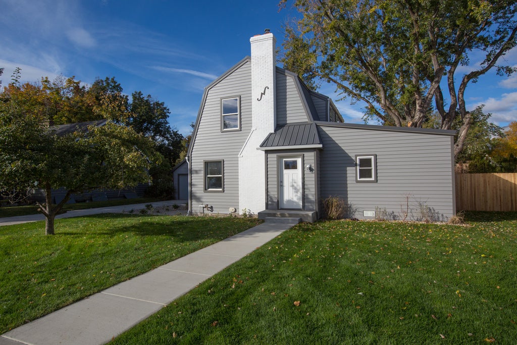 Photo of 905 S 2nd Street, Hamilton, MT 59840 (MLS # 30079060)