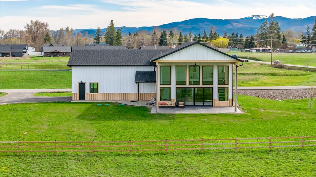 Photo of 111 Freedom Way, Kalispell, MT 59901 (MLS # 30068969)