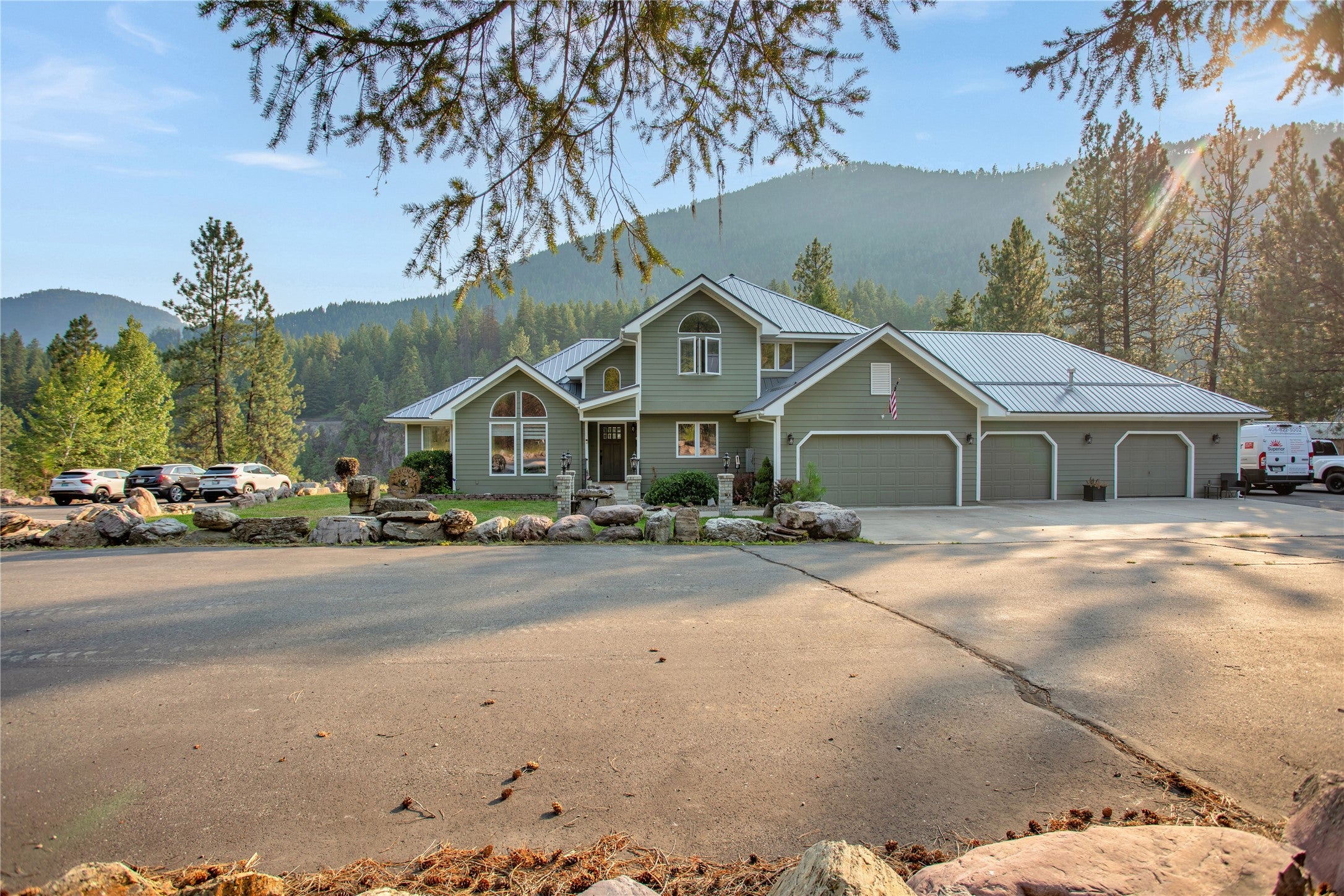 221 Whitewater Heights