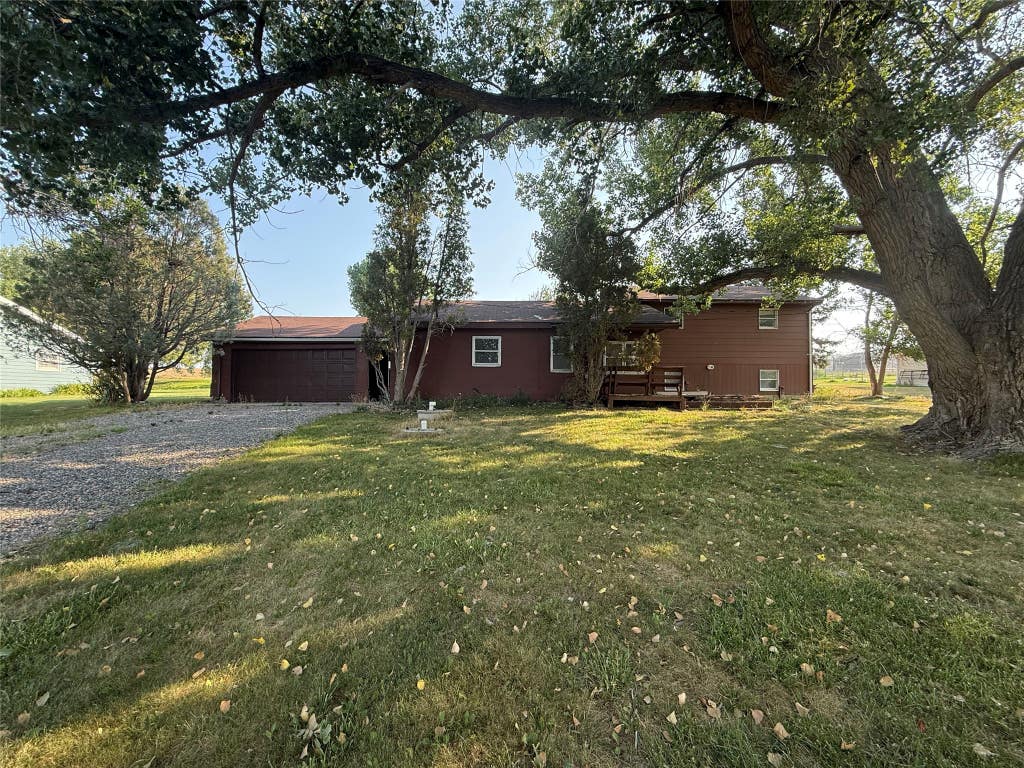 Photo of 2437 Alexander Road, Billings, MT 59105 (MLS # 30076139)