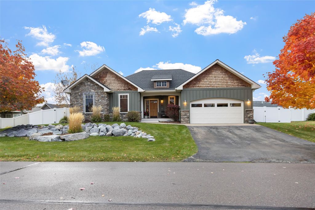 Photo of 39 Gage Terrace, Bigfork, MT 59911 (MLS # 30060799)