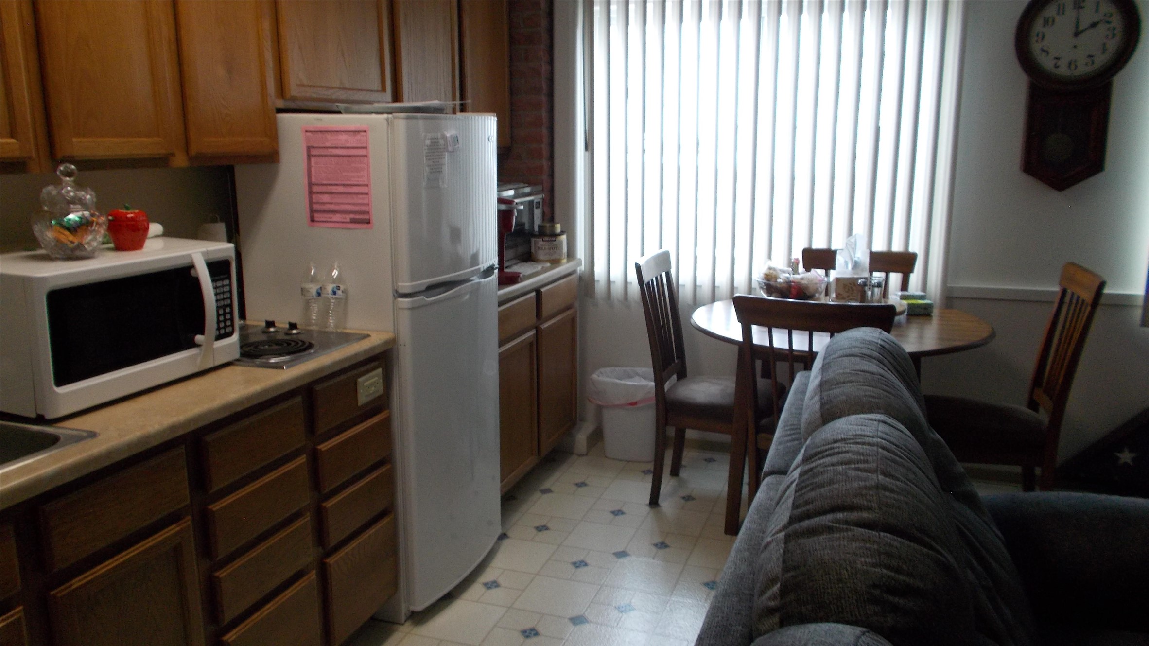 20 3rd Street W