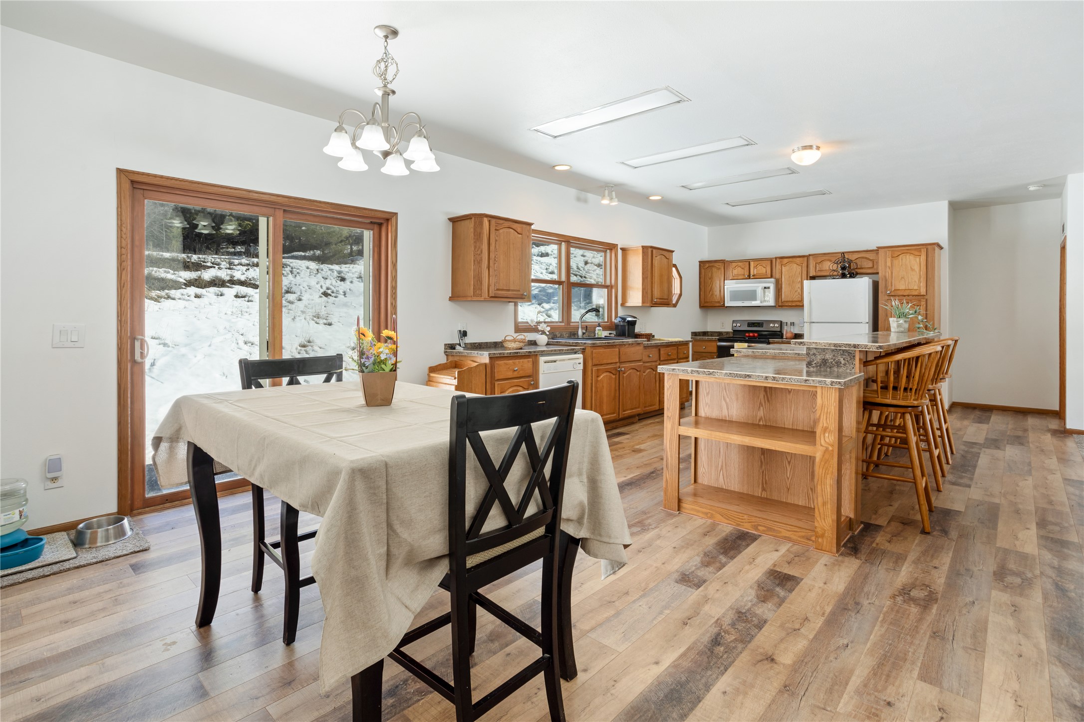 Huson, Montana 59846, United States, 3 Bedrooms Bedrooms, ,2 BathroomsBathrooms,Residential,Pending,81690