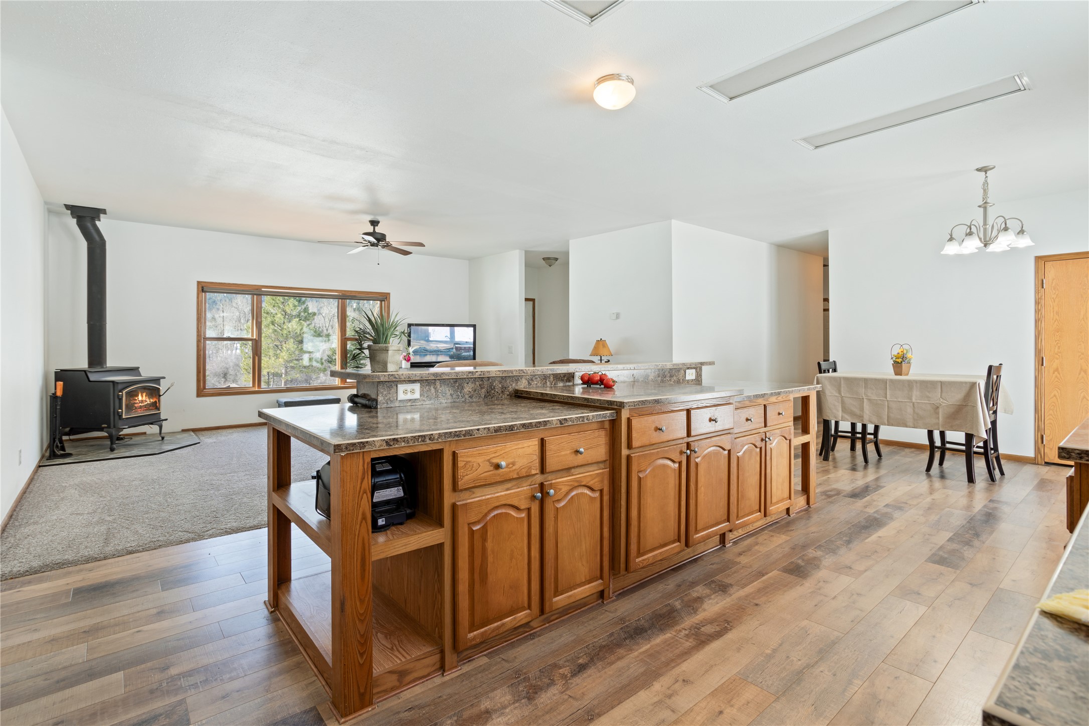 Huson, Montana 59846, United States, 3 Bedrooms Bedrooms, ,2 BathroomsBathrooms,Residential,Pending,81690