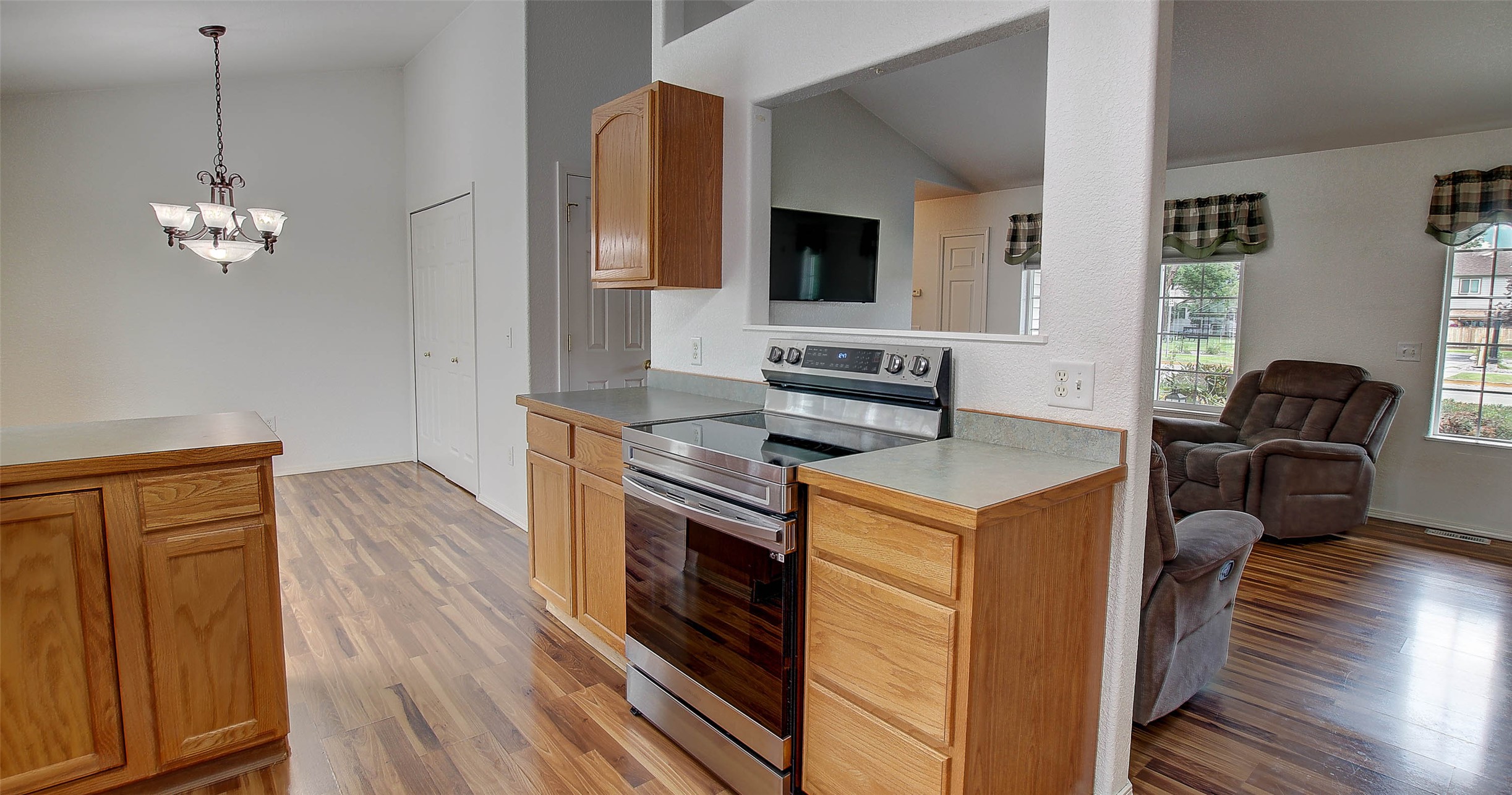 2845 Mary Jane Boulevard