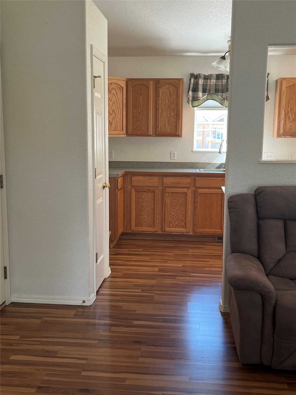 2845 Mary Jane Boulevard