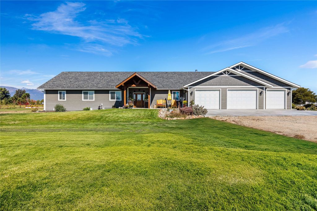 Photo of 400 Cochell Way, Corvallis, MT 59828 (MLS # 30066893)