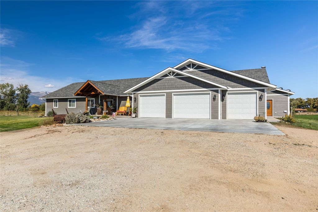 Photo of 400 Cochell Way, Corvallis, MT 59828 (MLS # 30066893)