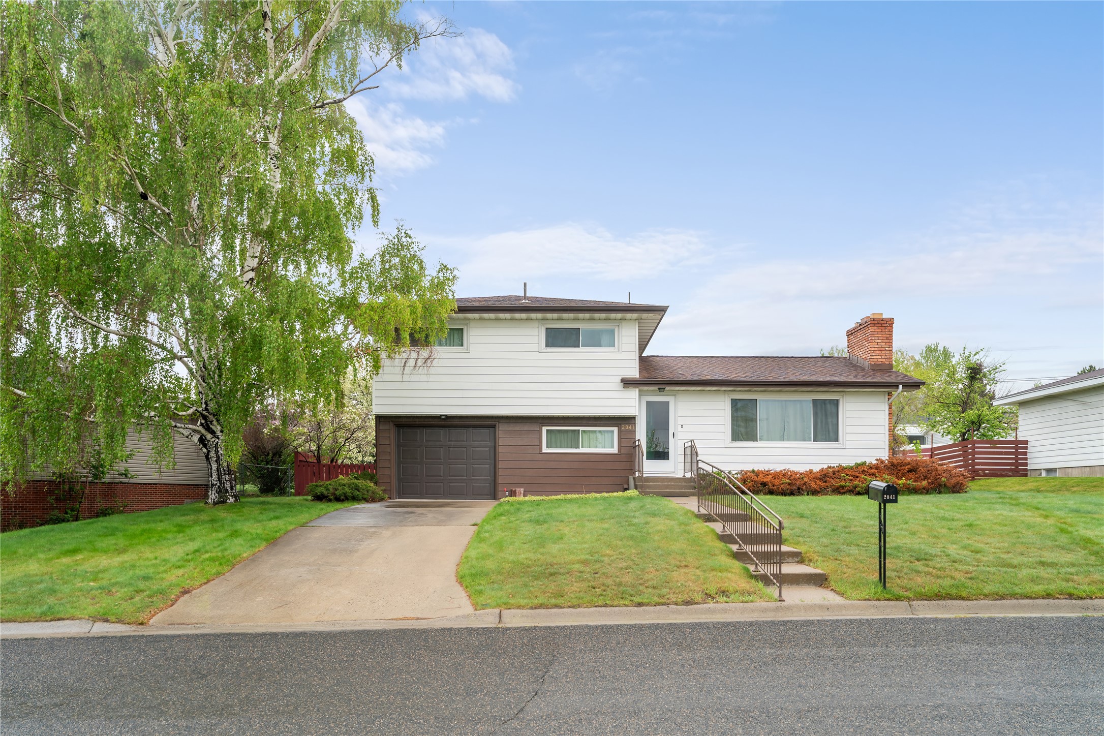 Helena, Montana 59601, United States, 3 Bedrooms Bedrooms, ,2 BathroomsBathrooms,Residential,Pending,132233