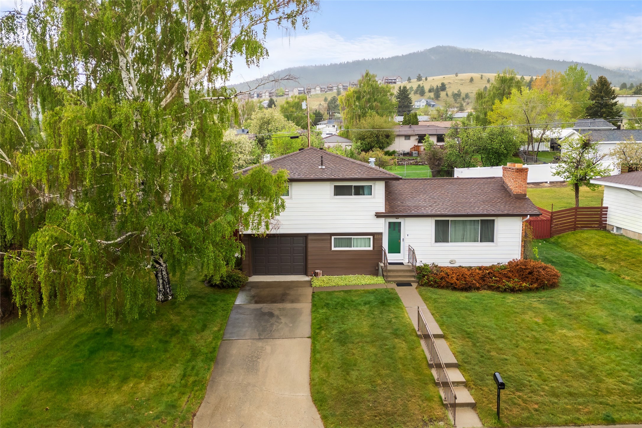 Helena, Montana 59601, United States, 3 Bedrooms Bedrooms, ,2 BathroomsBathrooms,Residential,Pending,132233