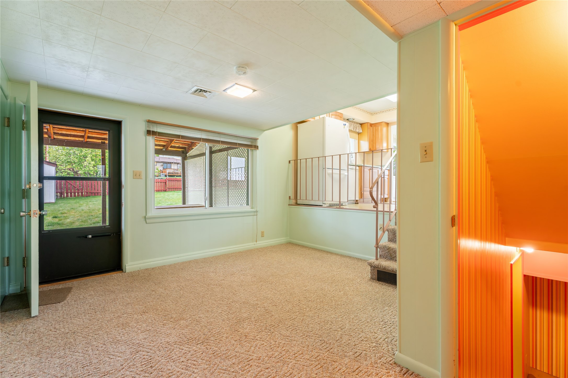 Helena, Montana 59601, United States, 3 Bedrooms Bedrooms, ,2 BathroomsBathrooms,Residential,Pending,132233