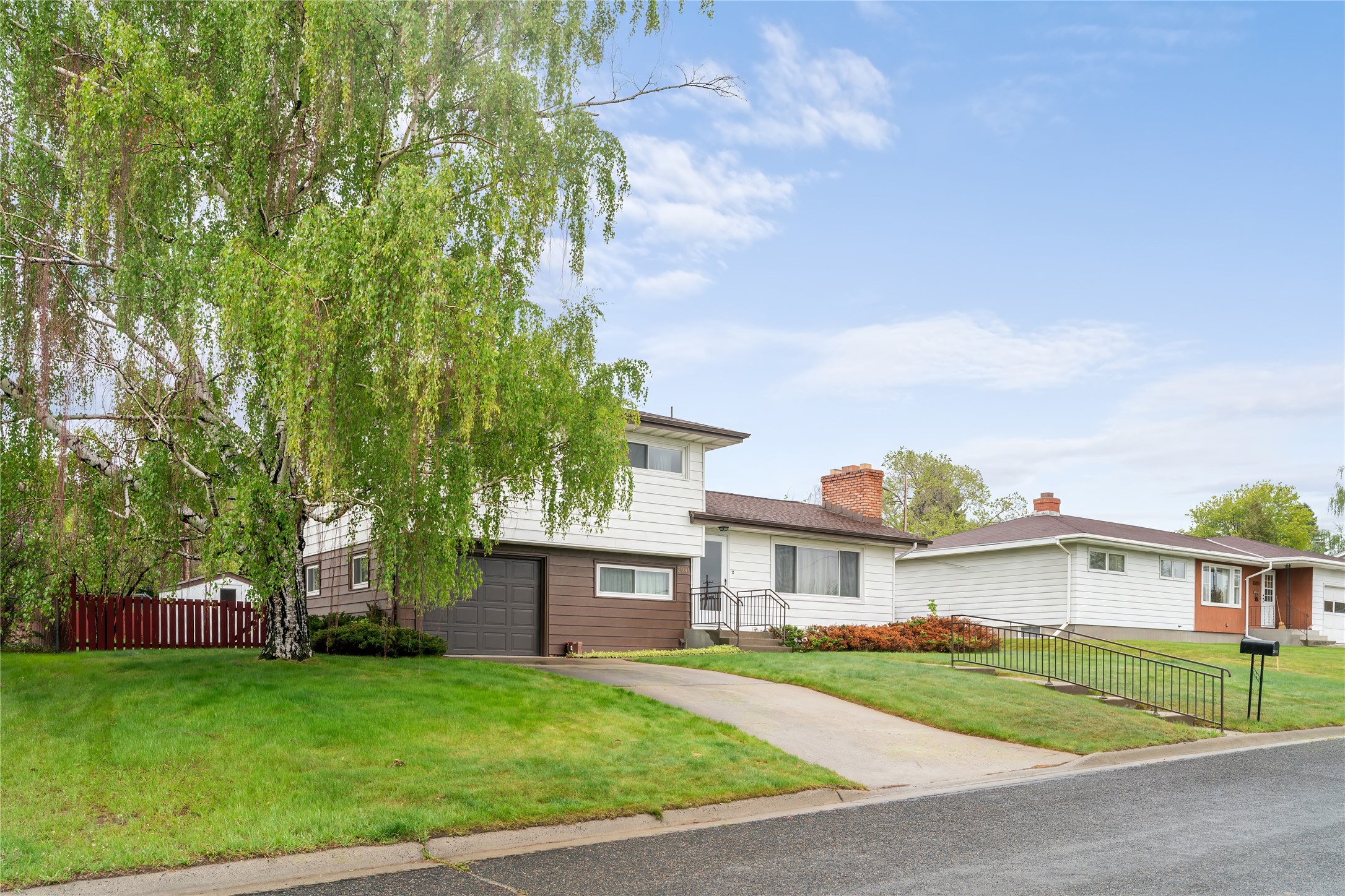 Helena, Montana 59601, United States, 3 Bedrooms Bedrooms, ,2 BathroomsBathrooms,Residential,Pending,132233