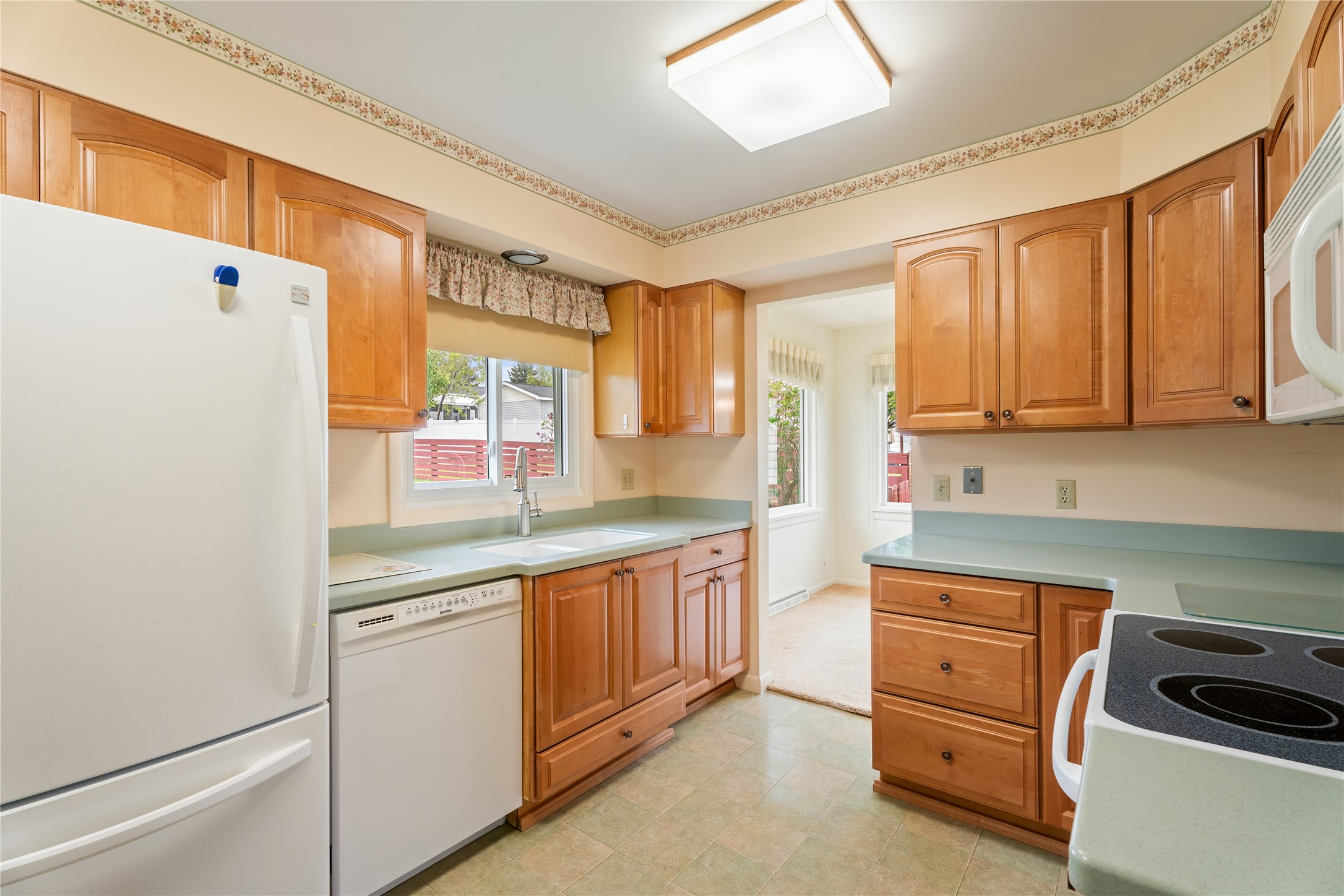 Helena, Montana 59601, United States, 3 Bedrooms Bedrooms, ,2 BathroomsBathrooms,Residential,Pending,132233